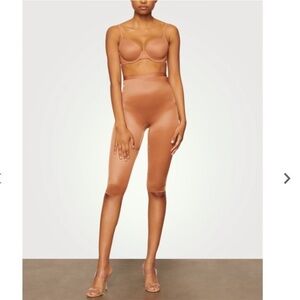 SKIMS Barely There shapewear cropped legging NWT size 4XL colour Sienna